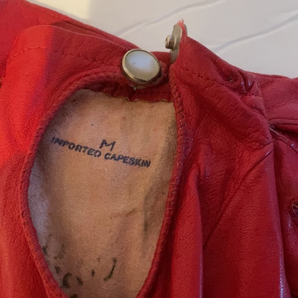 Vintage Red Capeskin Gloves - Picture 10 of 10